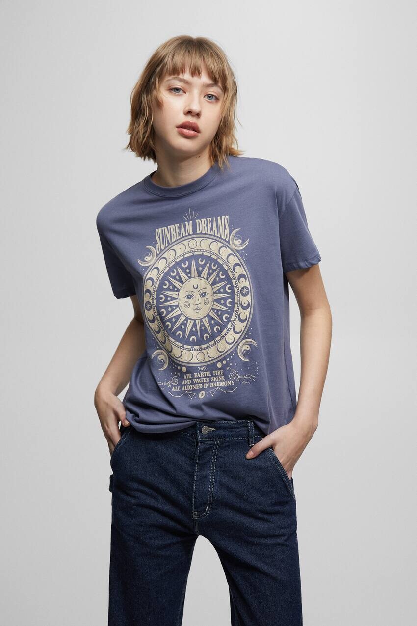 

Футболка с эзотерическим рисунком Pull&Bear, синий