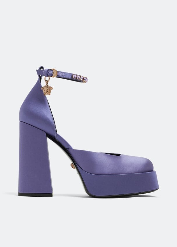 Туфли VERSACE Medusa Aevitas single-platform pumps, фиолетовый – купитьиз-за границы через сервис «CDEK.Shopping»