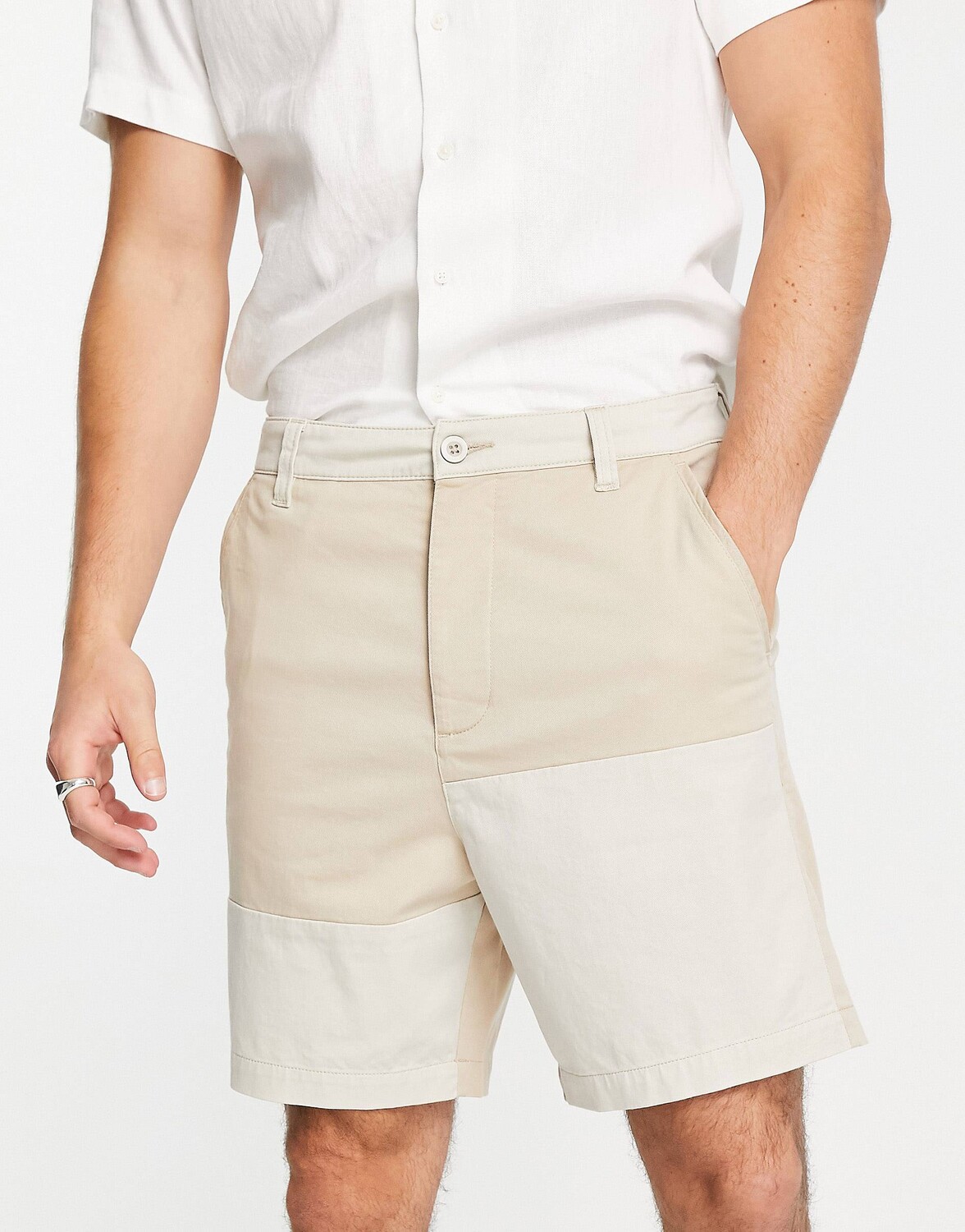 

Бежевые коротенькие шорты в стиле колор-блок ASOS DESIGN