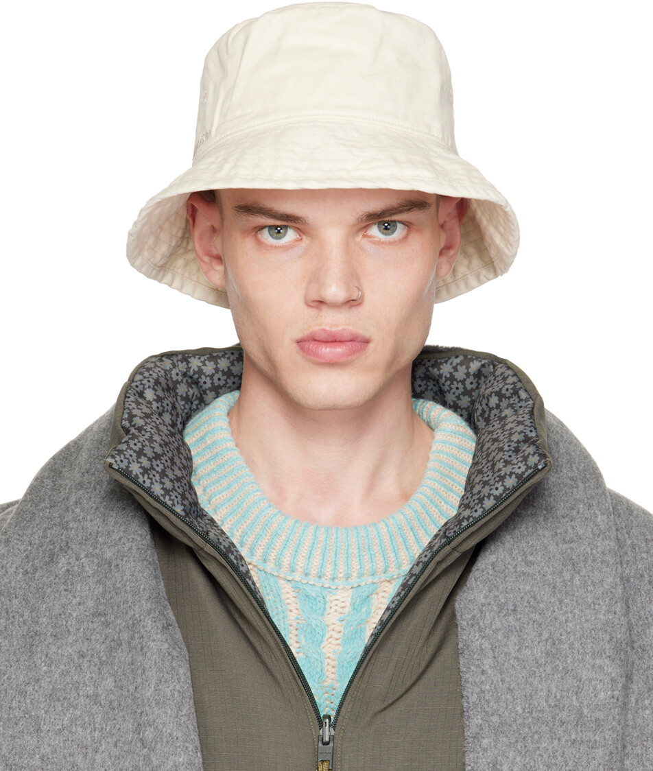 

Панама Off-White с вышивкой Acne Studios