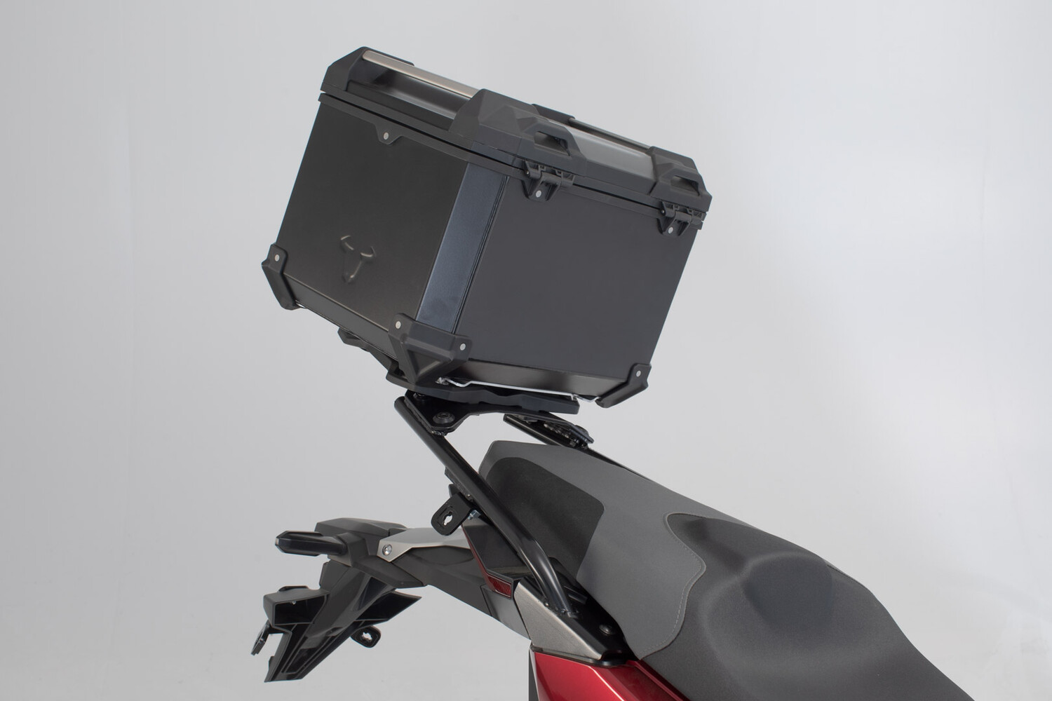 

Sw-Motech TRAX ADV топовая система - серебро. Хонда Х-АДВ (20-).,