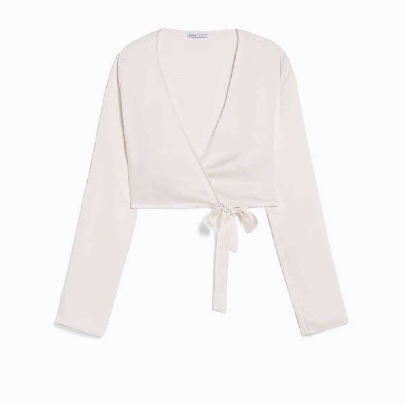 

Блузка короткая Bershka Satin Finish Crossover Ballet, белый