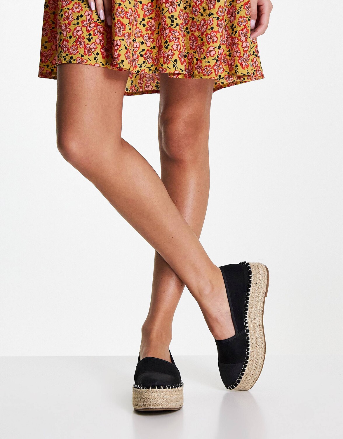 

Черные эспадрильи на платформе с носком ASOS DESIGN Jala