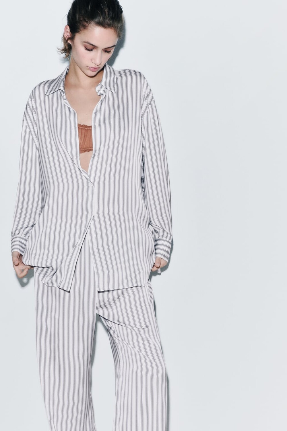 

Атласные брюки в полоску ZARA, Серый