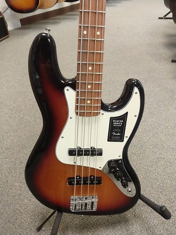 

Новый Fender Player Jazz Bass 3-Color Sunburst