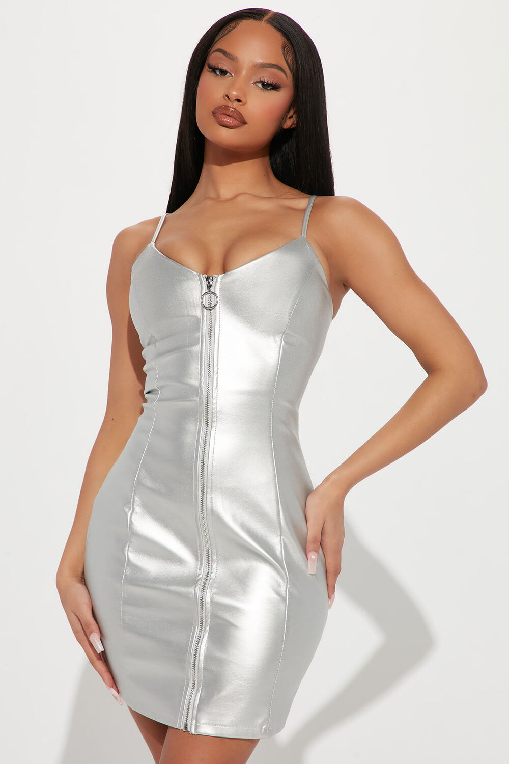 

Мини платье Fashion Nova BD04460, серебряный