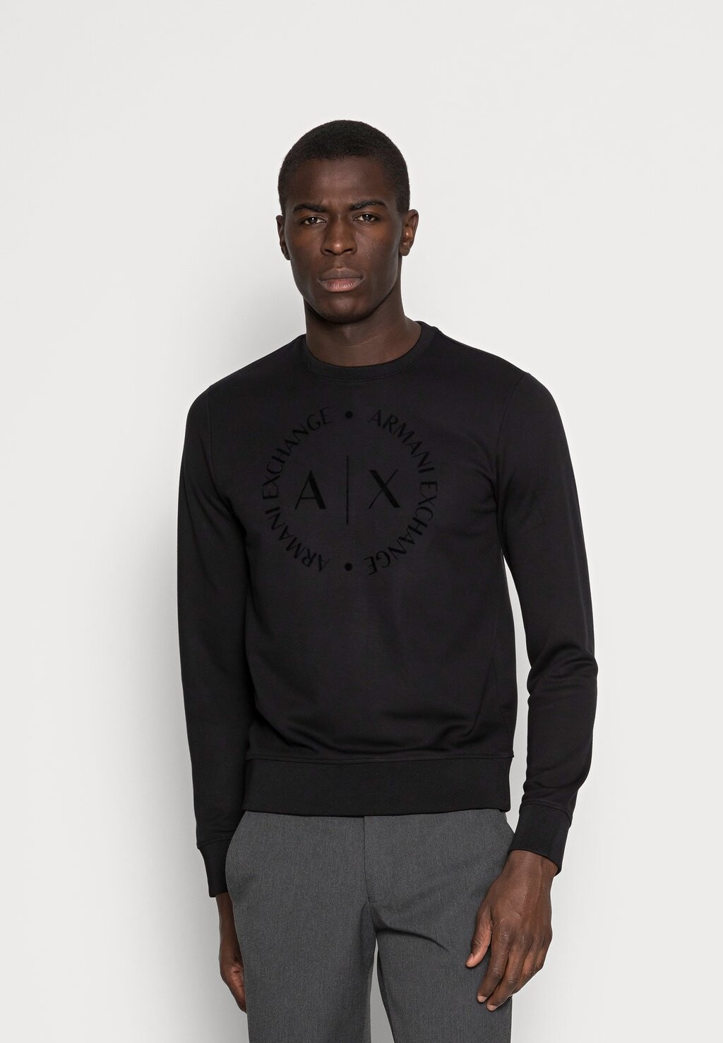 

Толстовка Armani Exchange, черный