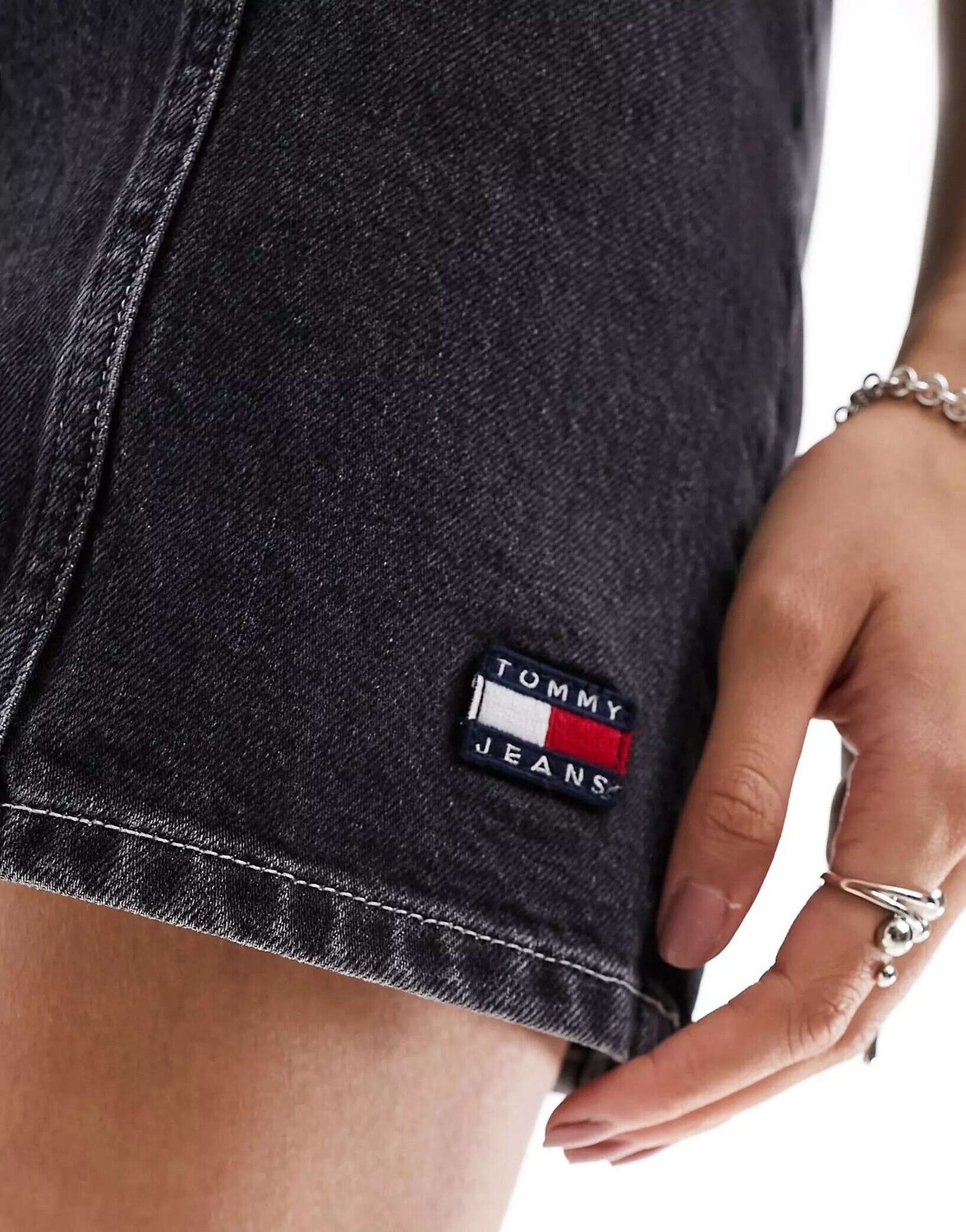 

Черное джинсовое мини-платье бандо Tommy Jeans, Черный