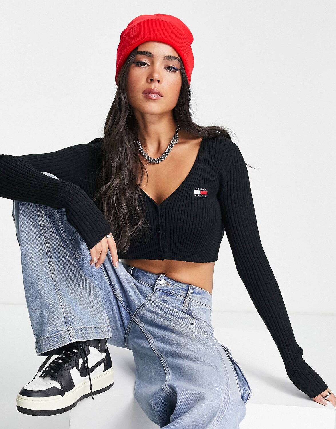 

Черный вязаный кардиган узкого кроя в рубчик Tommy Jeans
