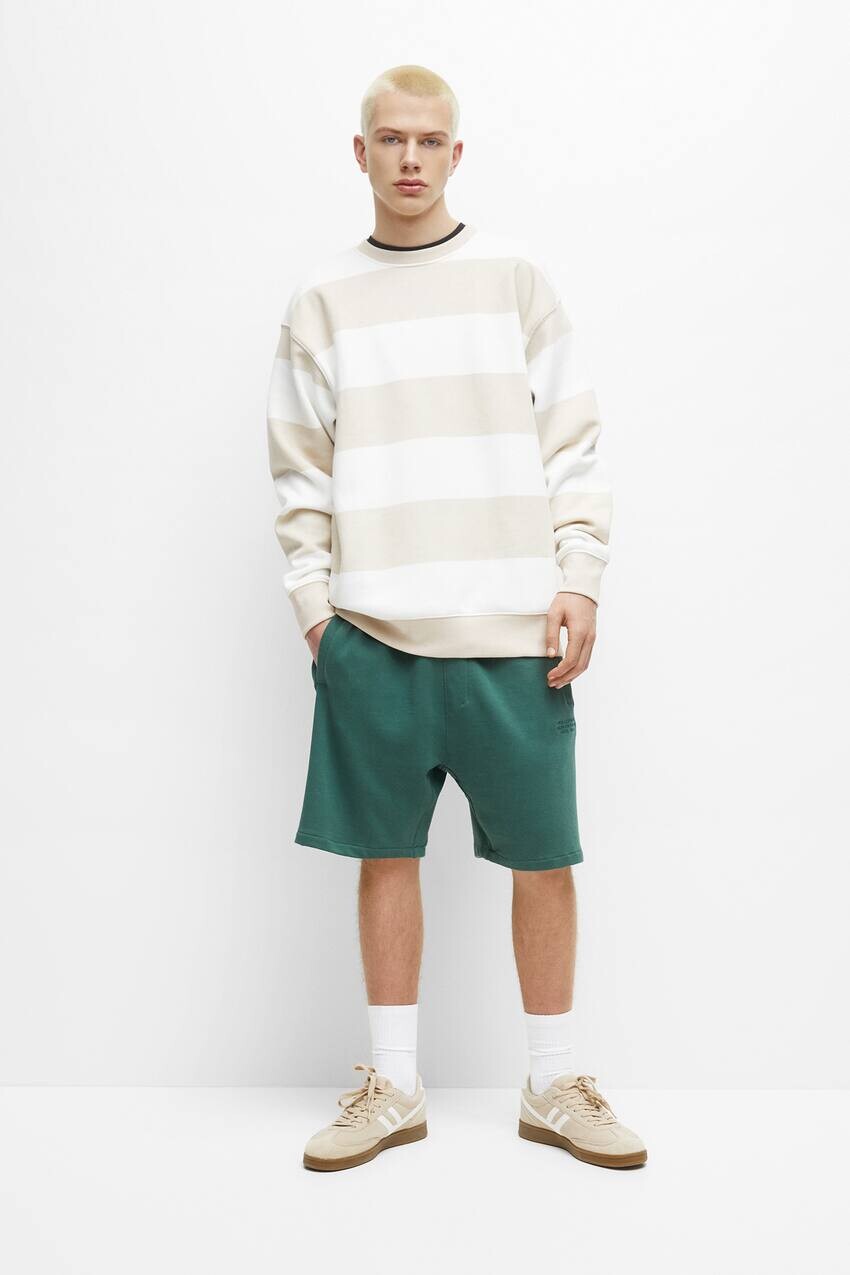 

Спортивные шорты-джоггеры-бермуды Pull&Bear