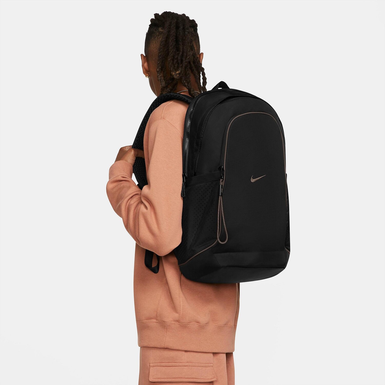 

Рюкзак Nike Sportswear Essentials, черный