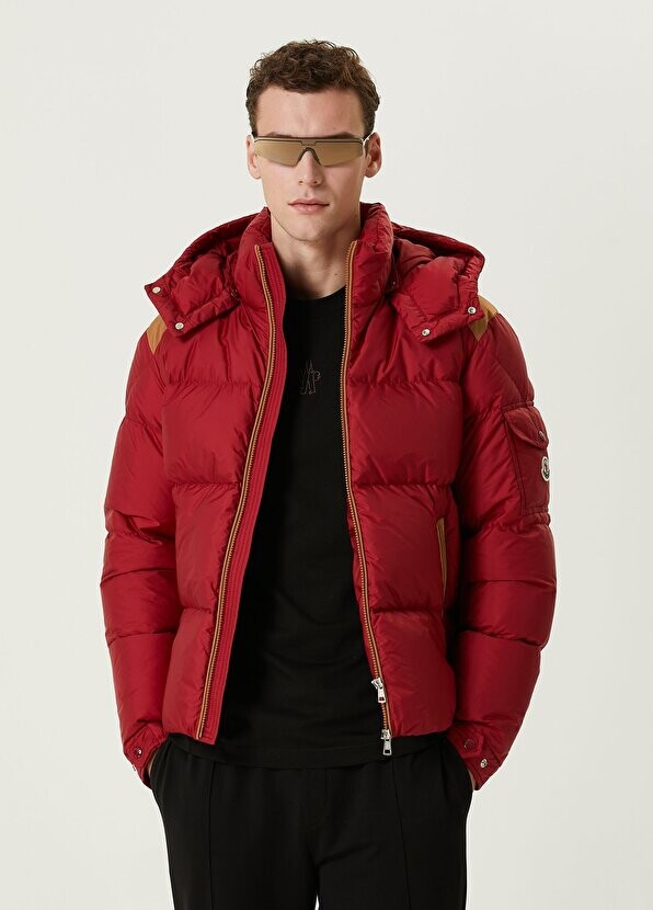

Коричневый-красный пуховик с капюшоном Moncler