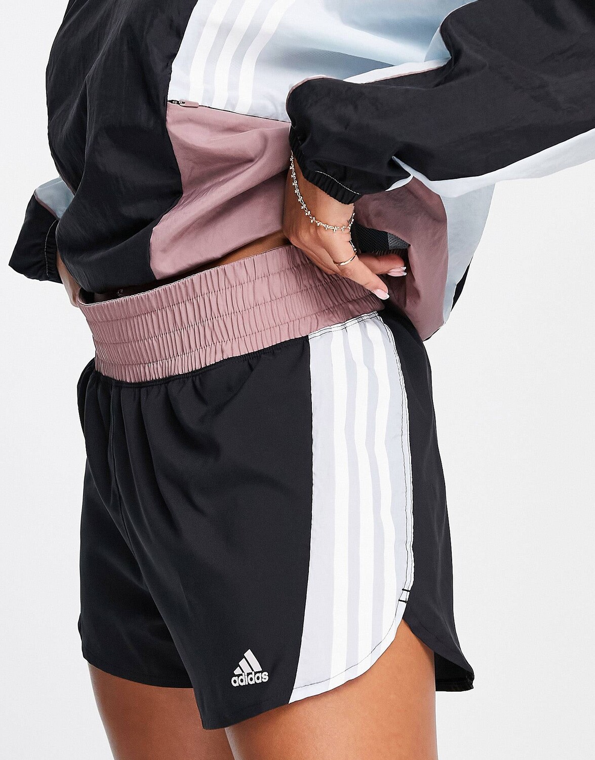 

Черные, синие и бордовые шорты adidas Running с цветными блоками и 3 полосками с высокой талией