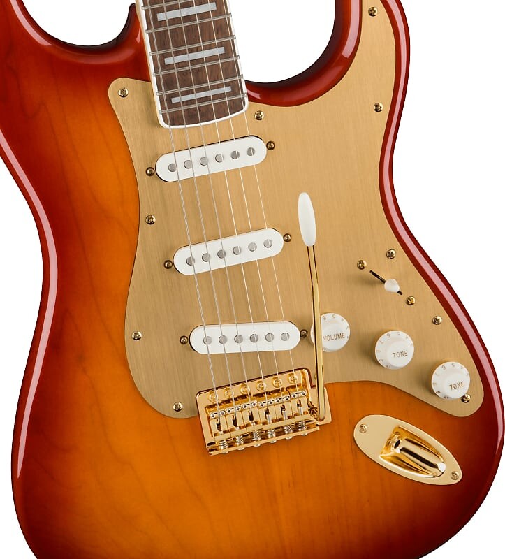 

Squier 40th Anniversary Stratocaster Gold Edition - Sienna Sunburst 037-9410-5477