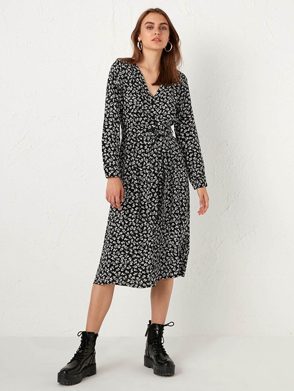 

Платье из поплина с поясом и цветочным узором LCW Casual