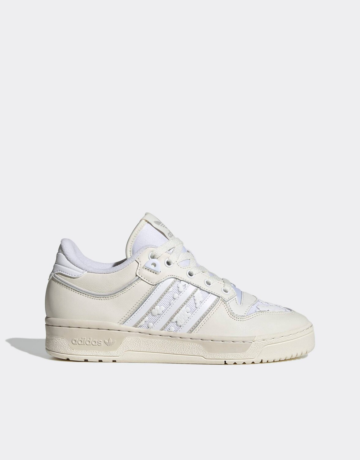 

Серо-белые низкие кеды adidas Originals Rivalry