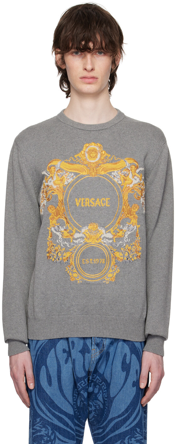 

Серый свитер в стиле барокко Versace