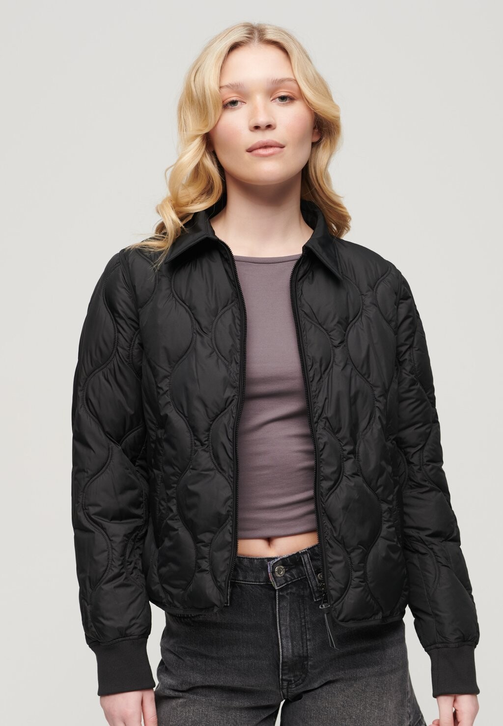

Легкая куртка STUDIOS LINER Superdry, черный