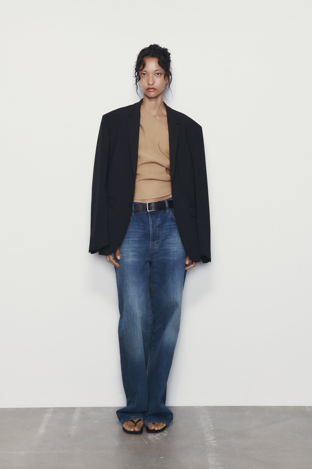 

Рубашка асимметричной плиссии Zara, светло-коричневый