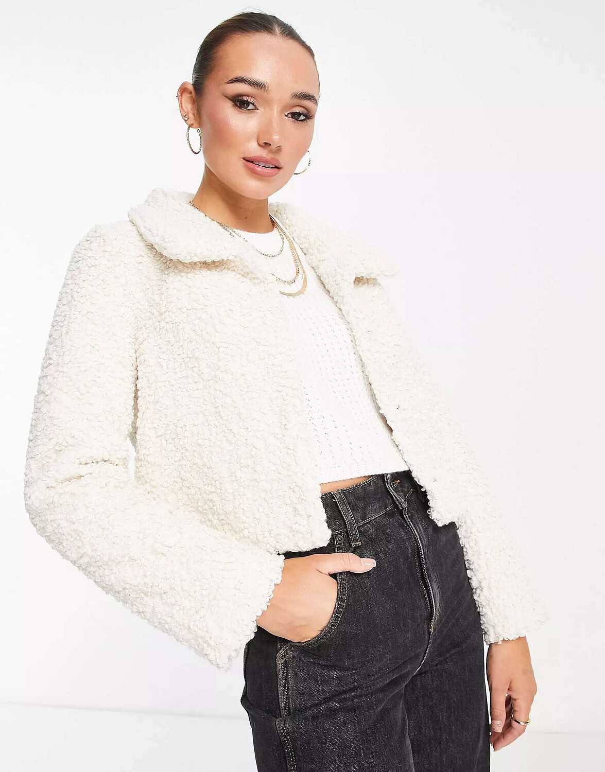 

Укороченная куртка Unreal Fur цвета слоновой кости