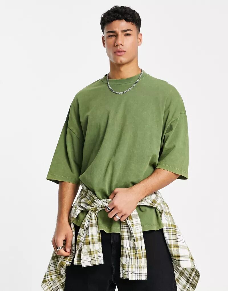 

Объемная футболка цвета хаки оверсайз ASOS