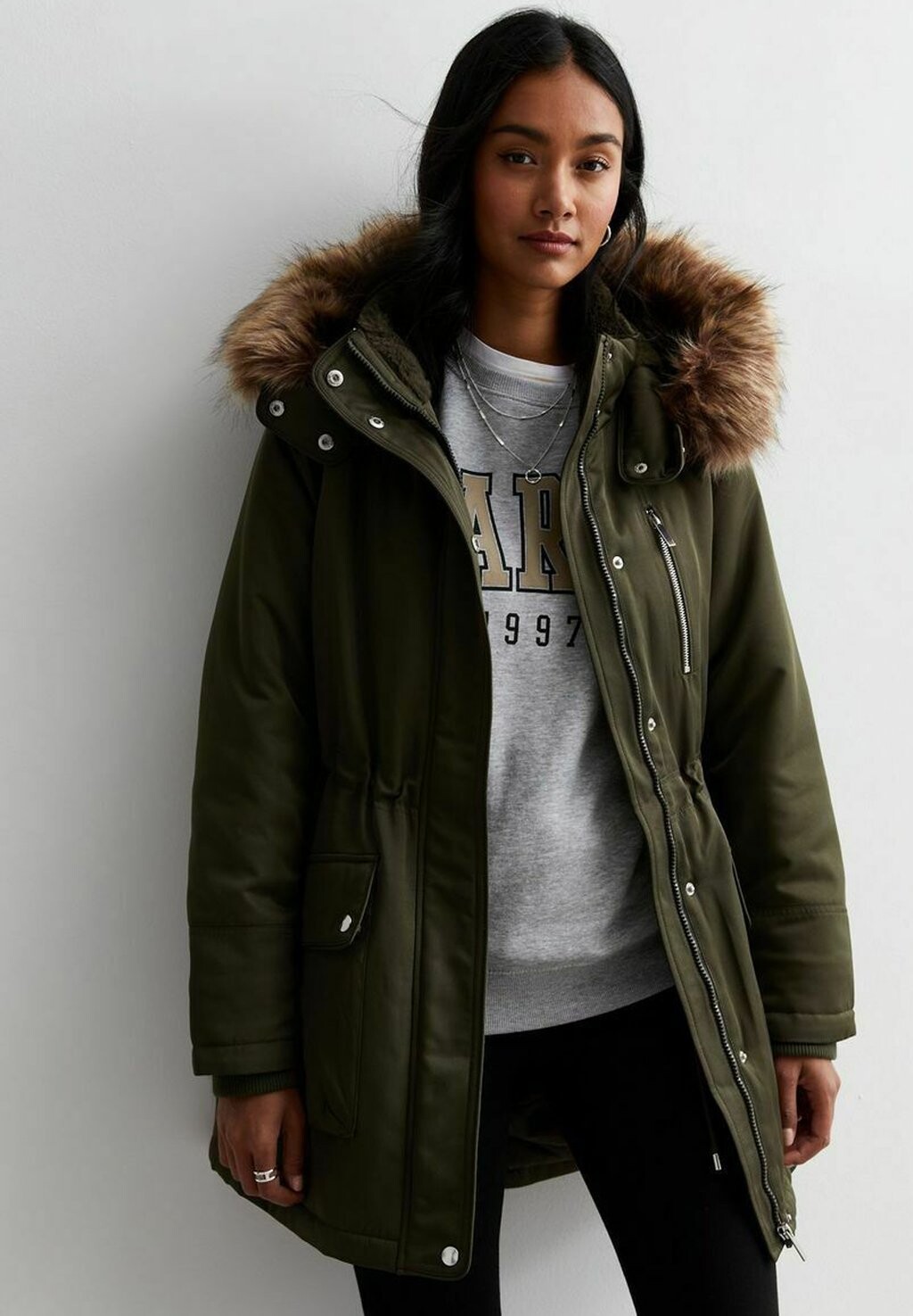 

Зимнее пальто New Look, цвет khaki