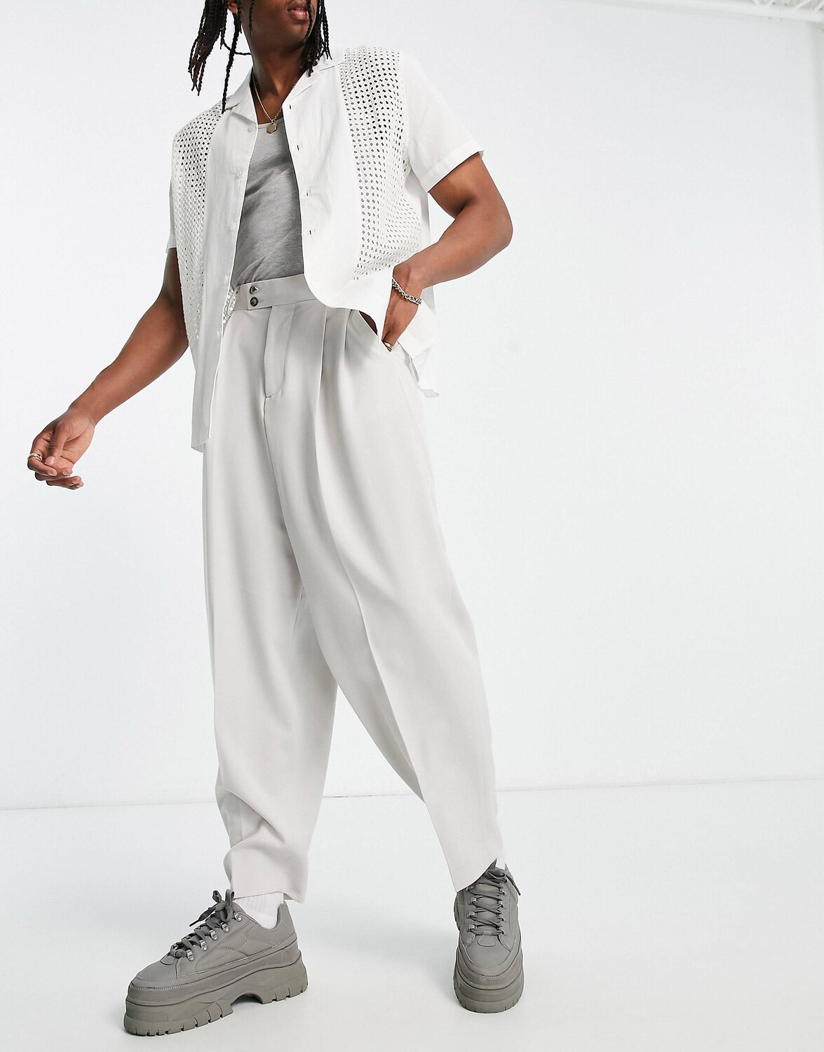 

Светло-серые элегантные брюки-баллоны ASOS DESIGN