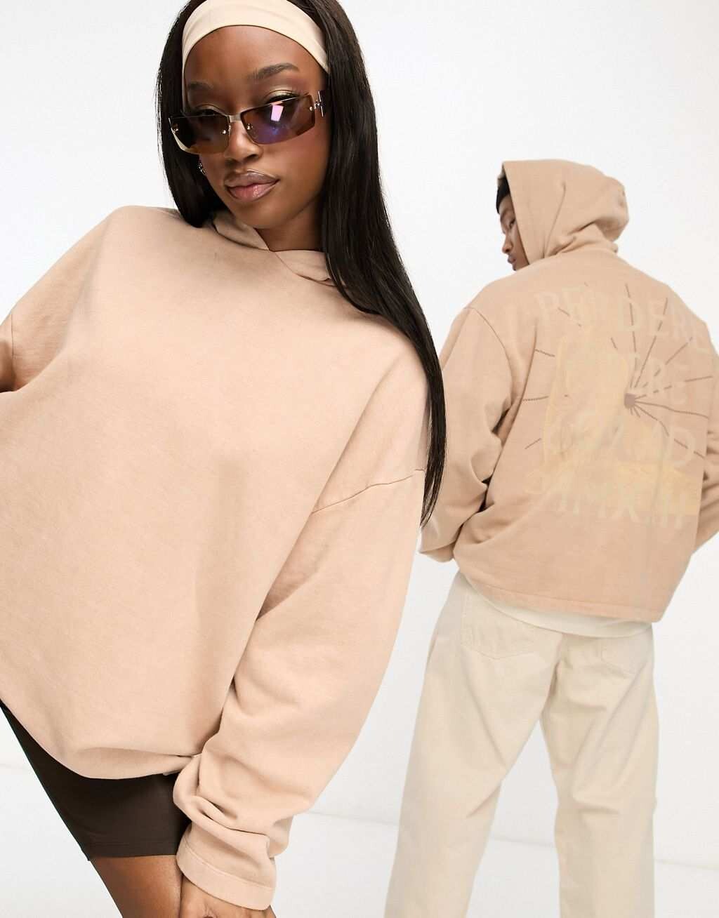 

Светло-коричневая толстовка унисекс с принтом на спине ASOS Design, Коричневый