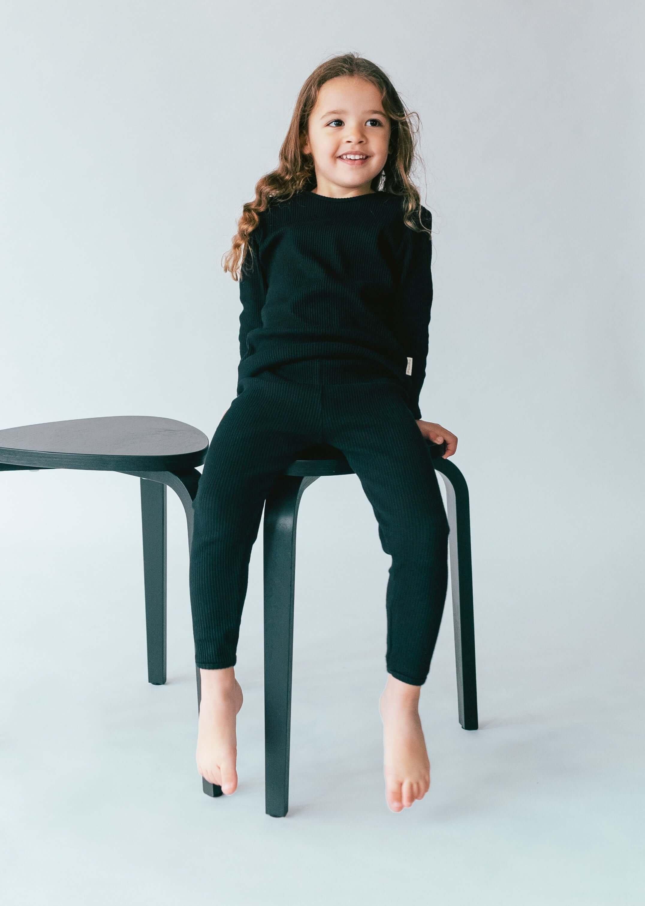 одинаковые комплекты для всей семьи детские пижамы одежда для мамы и дочки весенне осенний костюм с длинным рукавом милый домашний костю Детская домашняя одежда в рубчик DreamBuy, черный