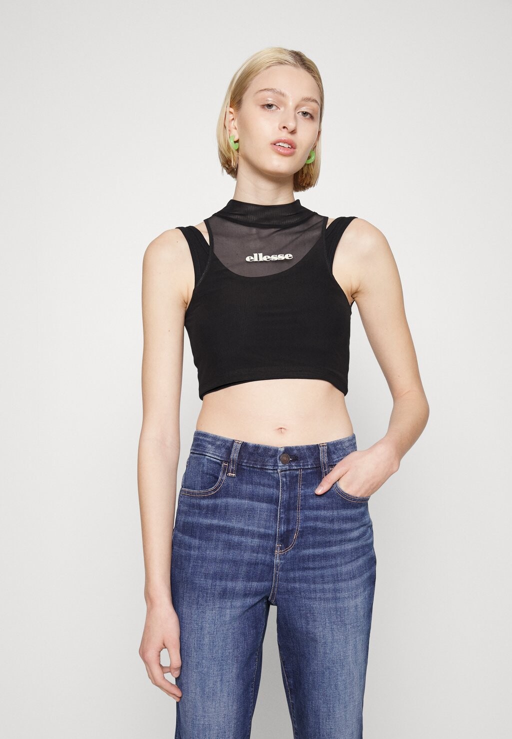 

Топ Ellesse, черный