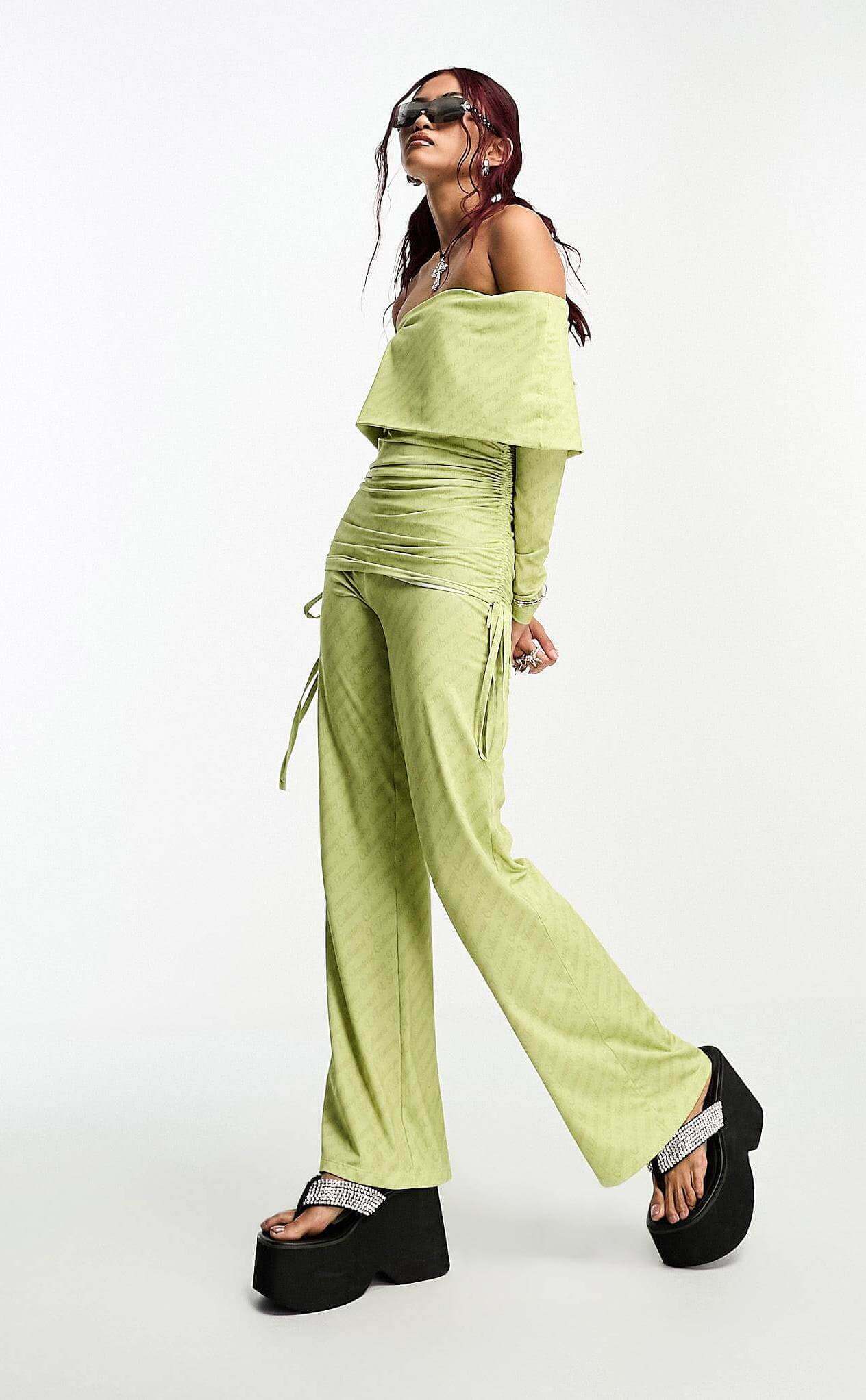 Расклешенные брюки с принтом Collusion x Tammy, зеленый женские расклешенные брюки на шнурке 3 цвета