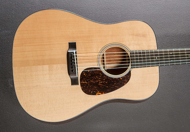 

D-18 Аутентичный 1937 г. Martin D-18 Authentic