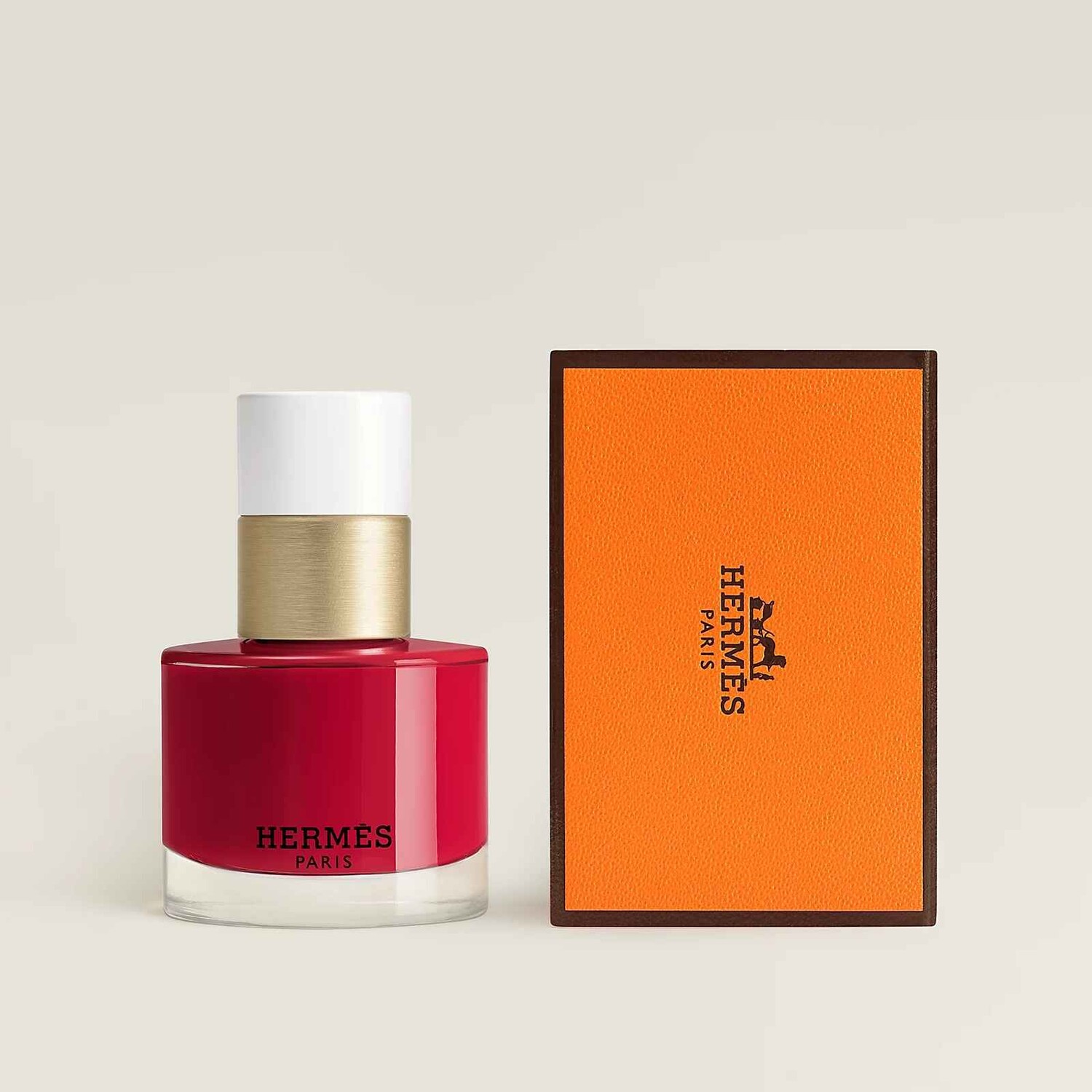

Лак для ногтей Hermès Les Mains, тон 77 Rouge Grenade, 15 мл