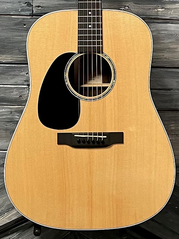 

Акустическая электрогитара Martin Left Handed D-13E Road Series Martin Left Handed D-13E Road Series Electric Guitar