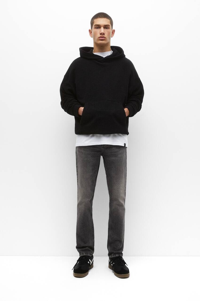 

Базовые джинсы прямого кроя Pull&Bear, блеский черный