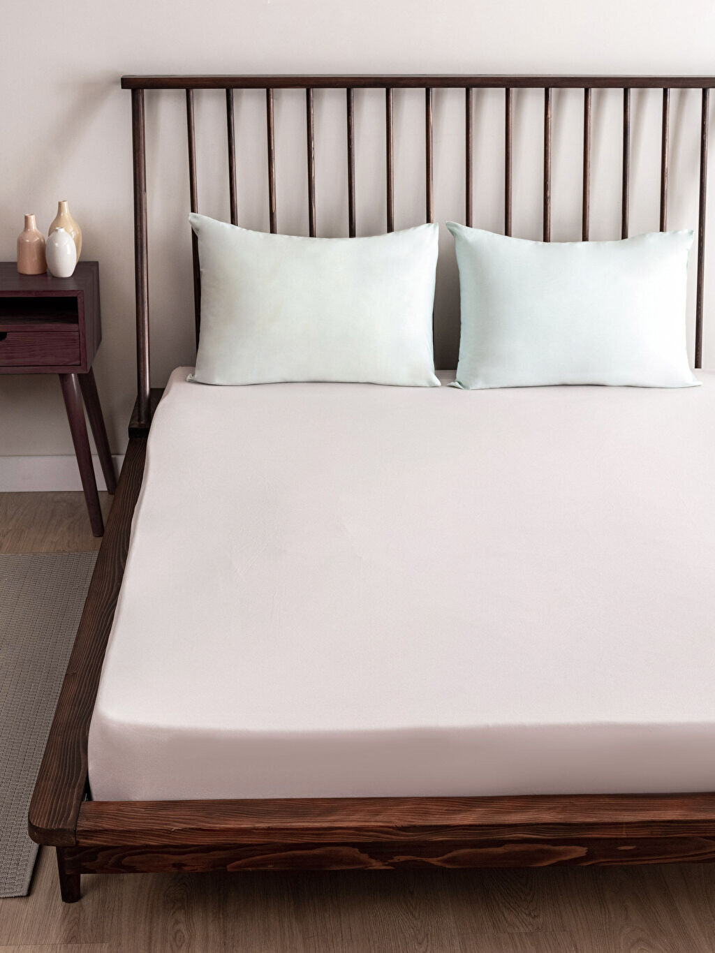 

Однотонная хлопковая эластичная двуспальная простыня 160x200x30 см LCW Home