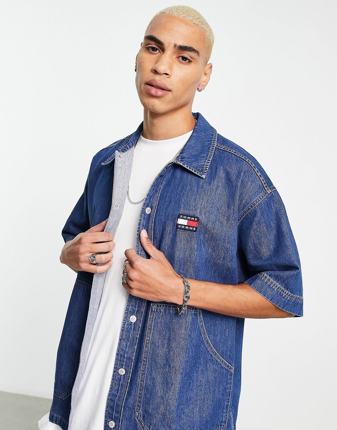 

Синяя рубашка с короткими рукавами из смесового хлопкового денима Tommy Jeans