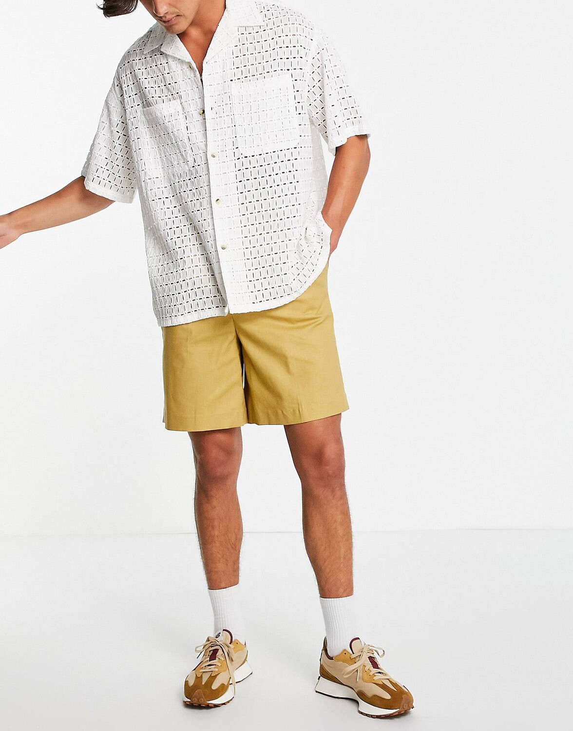 

Узкие льняные шорты горчичного цвета с завышенной талией ASOS DESIGN