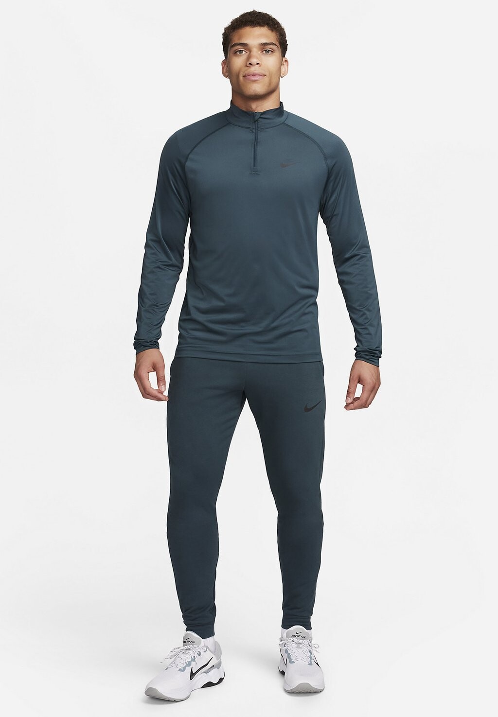 

Спортивные брюки Pant Taper Nike, цвет deep jungle black