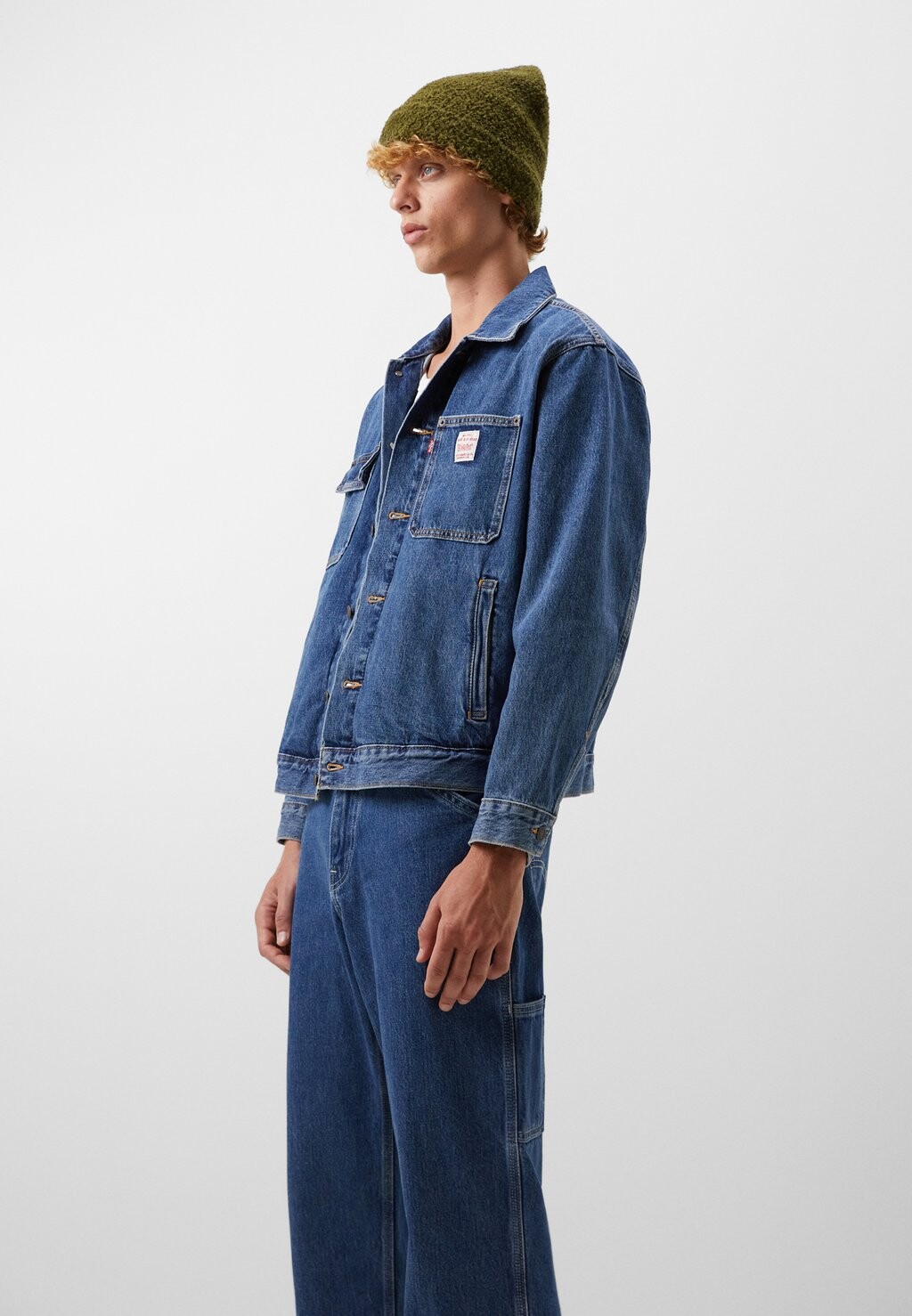 

Джинсы свободного покроя Levi's, безопасность и очарование 568 Loose Straight Carpenter