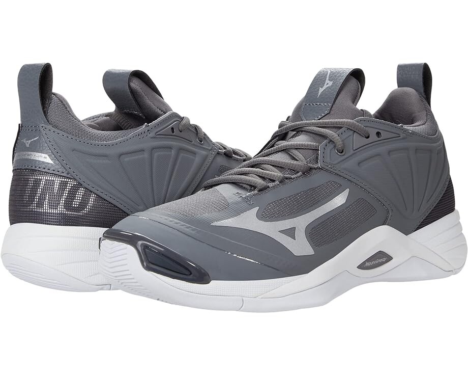 

Кроссовки Mizuno Wave Momentum 2, серый