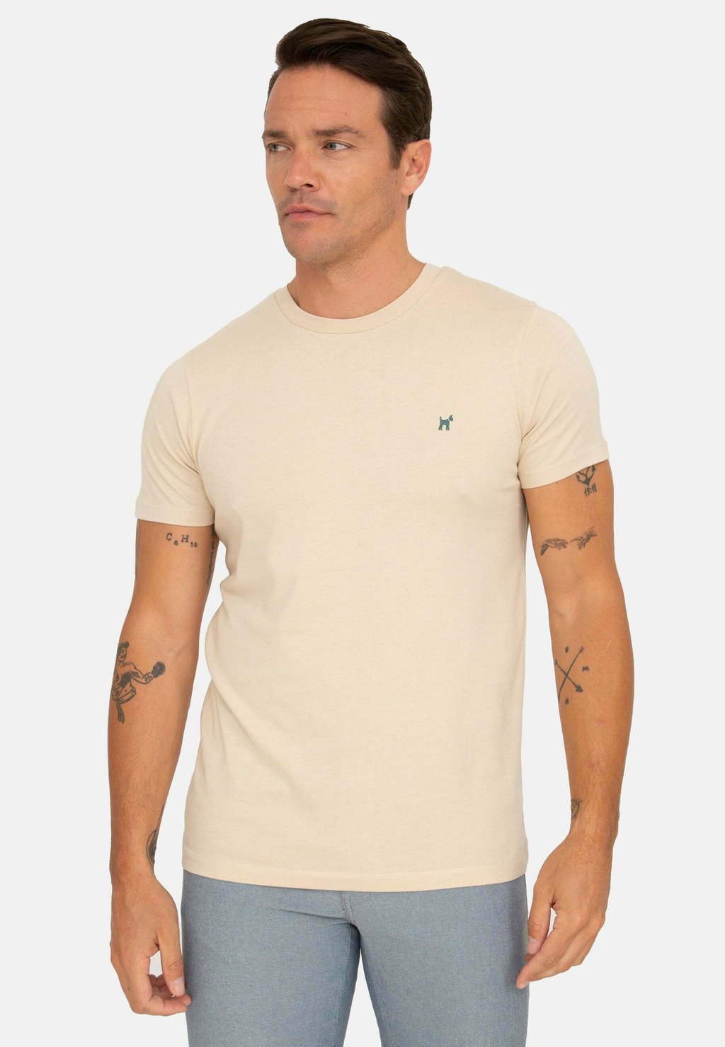 Базовая футболка LOGO DETAIL ON THE CHEST Williot, цвет beige цена и фото