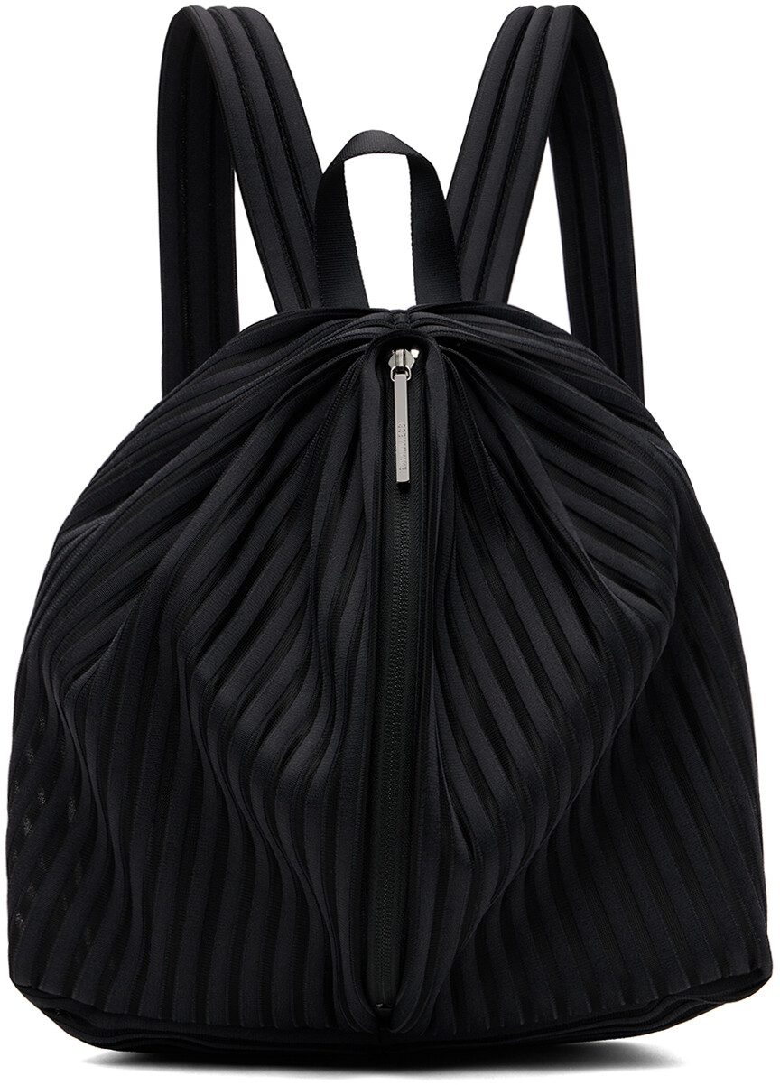 

Черный рюкзак Linear Knit 28 Issey Miyake