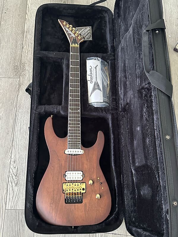 

Серия Jackson Concept SL Walnut HS Soloist 2022 – настоящее время – натуральный Concept Series SL Walnut HS Soloist