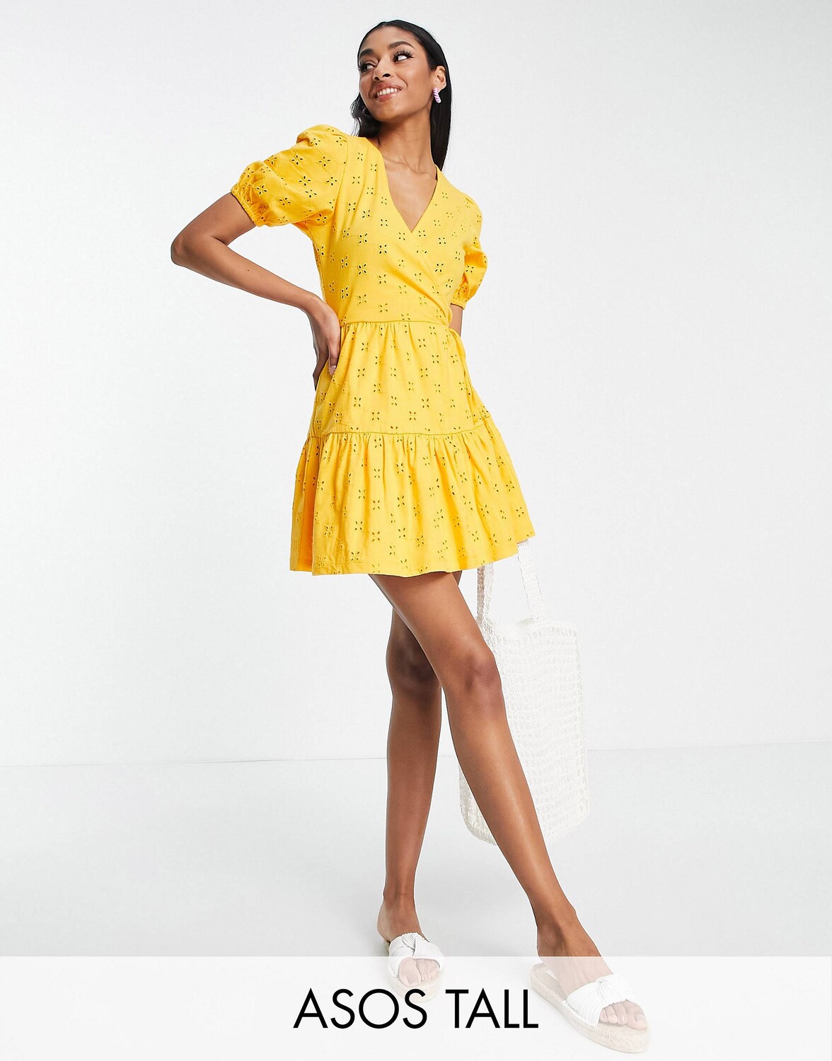 

Мини-платье с вырезом горчичного цвета ASOS DESIGN Tall