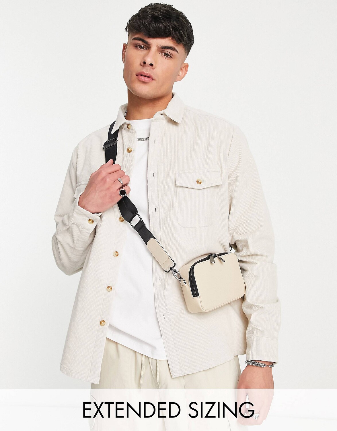 

Бежевая вельветовая рубашка ASOS DESIGN с двойными карманами