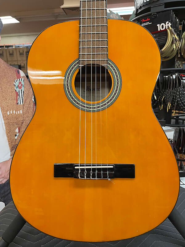 

Ibanez GA3 Янтарный глянцевый