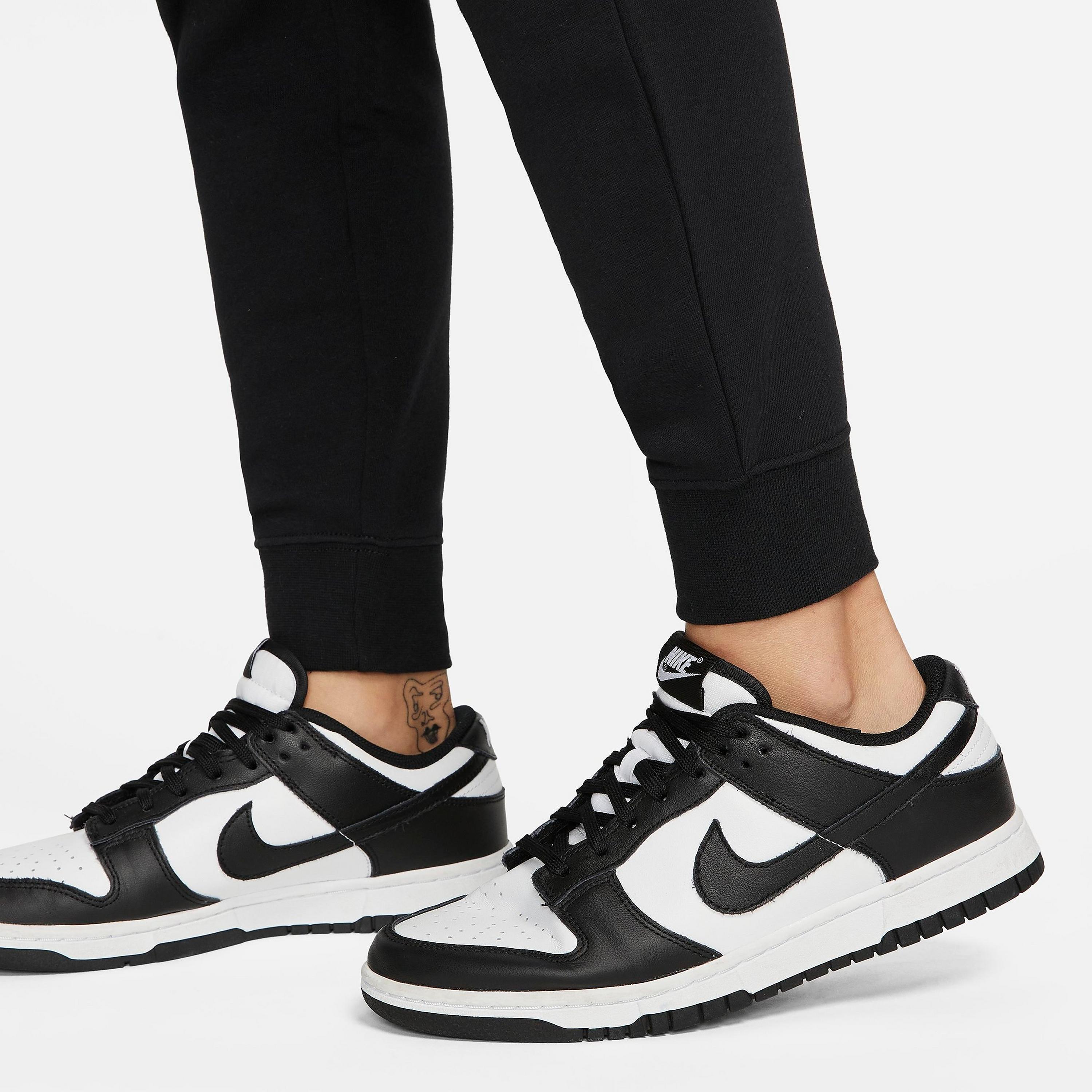 Nike club 2024 fleece slim jogger