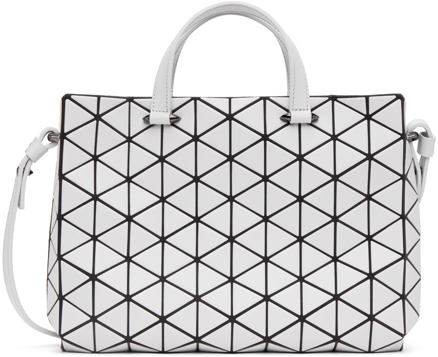 

Серая матовая сумка Tonneau Bao Bao Issey Miyake