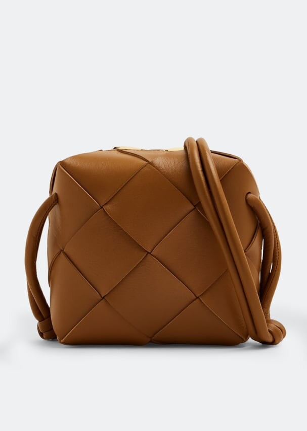 

Сумка кросс-боди BOTTEGA VENETA Mini Cassette camera bag, коричневый